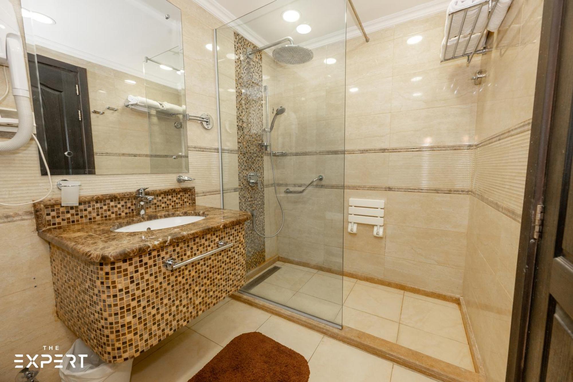 Luxury 1br Near The Airport *